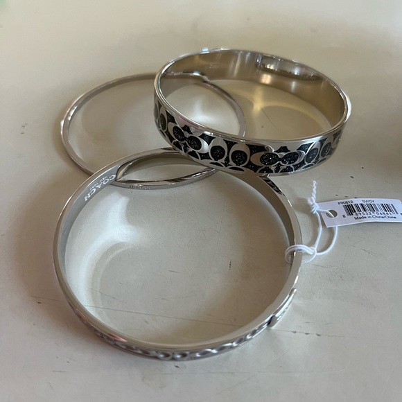 New Coach silver logo 3 bangle set - Picture 2 of 3